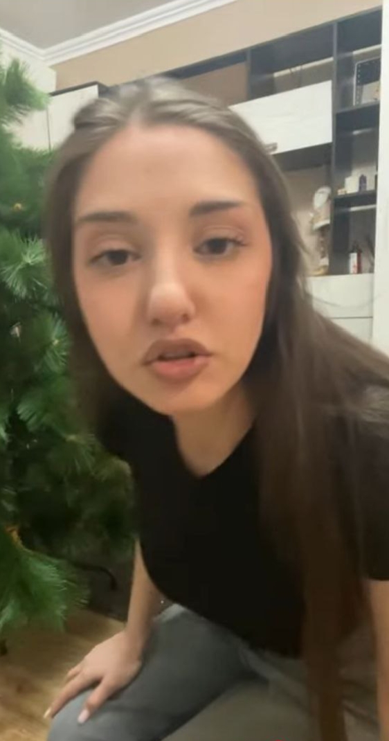 Девушка с большой жопкой - 3