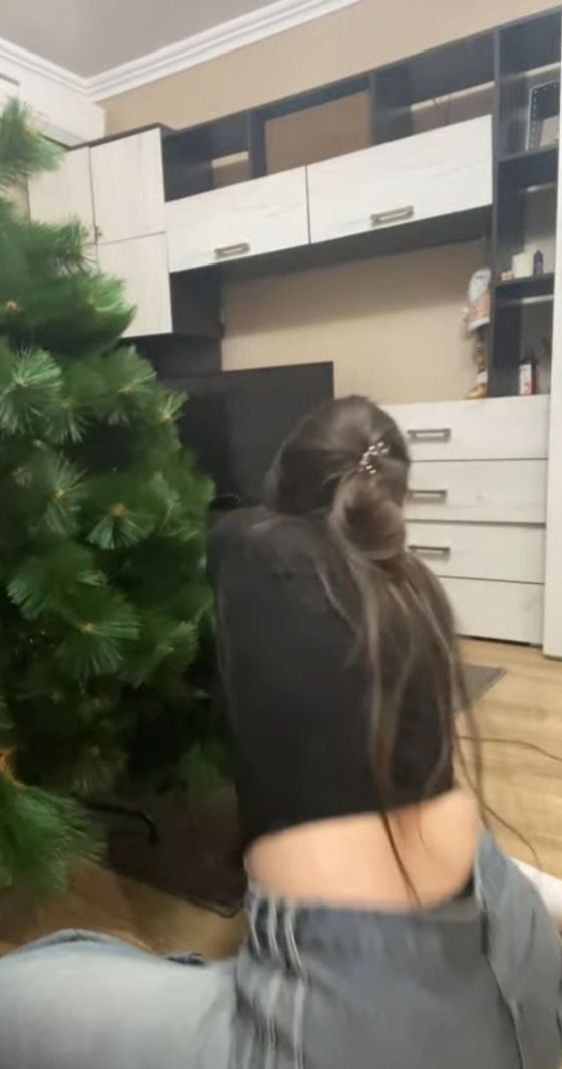 Девушка с большой жопкой - 4