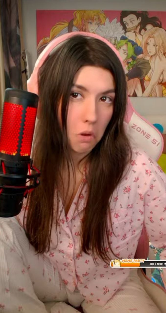 Пухлая киска - 4