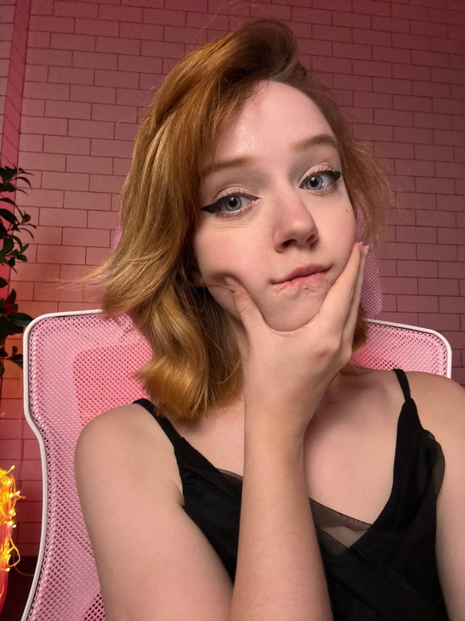 Красивая рыжая девушка - 6