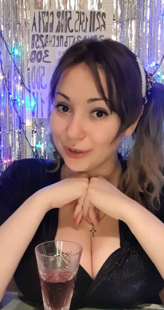 Милфа с большой грудью