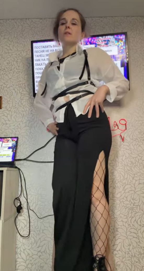 Красивая милфа - 6