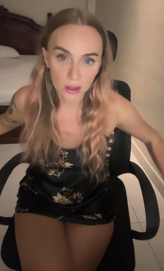 Красивая милфа