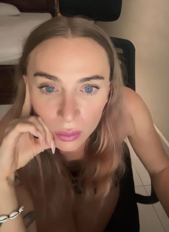 Красивая милфа - 2