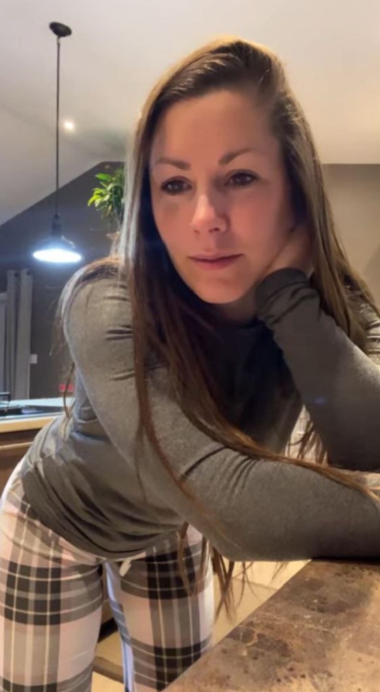 Девушка с большой попой фото - 3