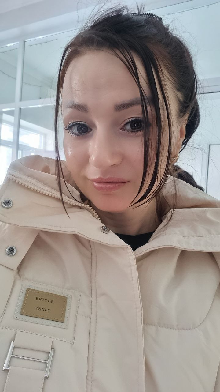 Красивенькая милфа - 4