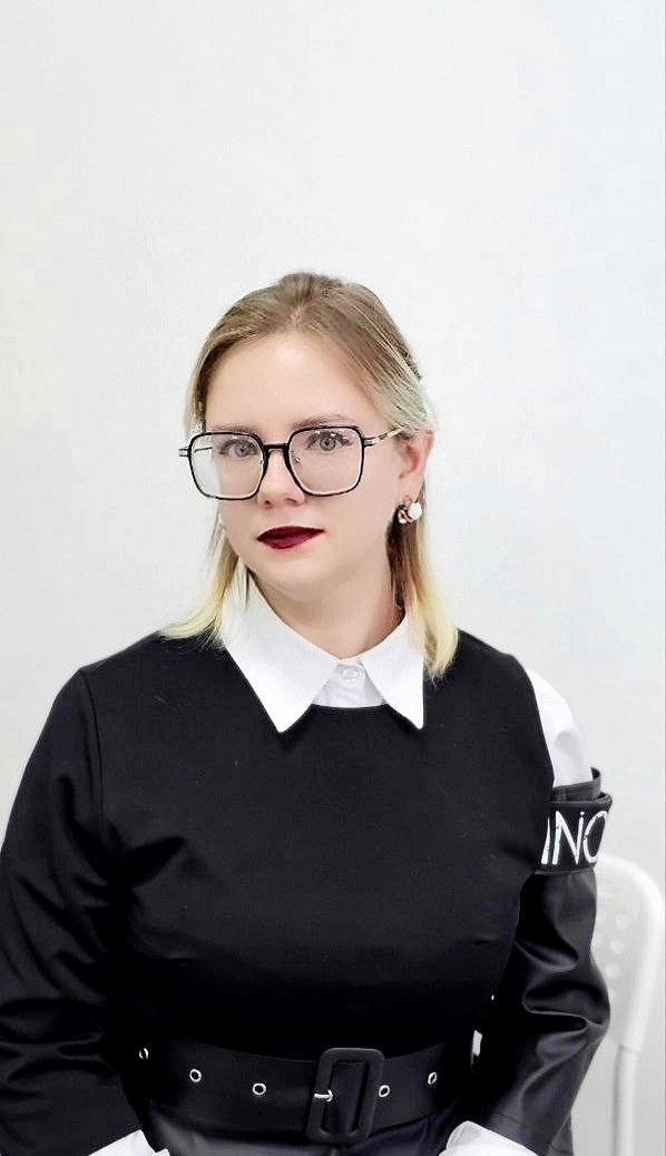 Горячая учительница в очках