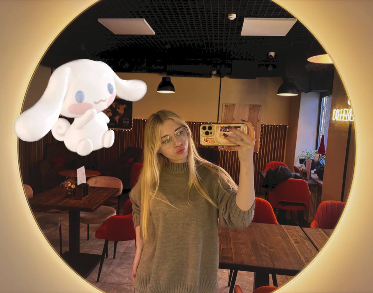 Красивая блондинка - 9