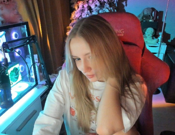 Красивая девушка - 4