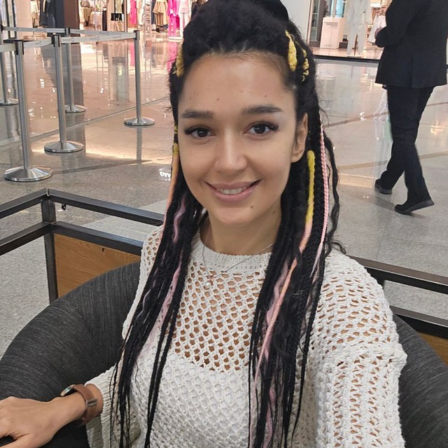 Молодая девушка фото - 3