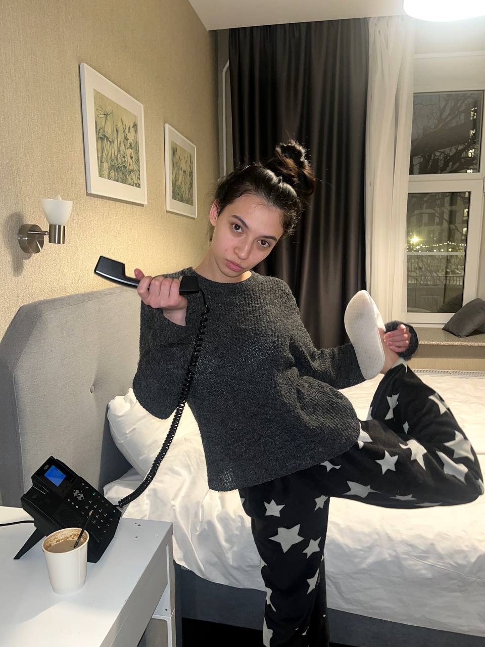 Фото молодой русской брюнетки