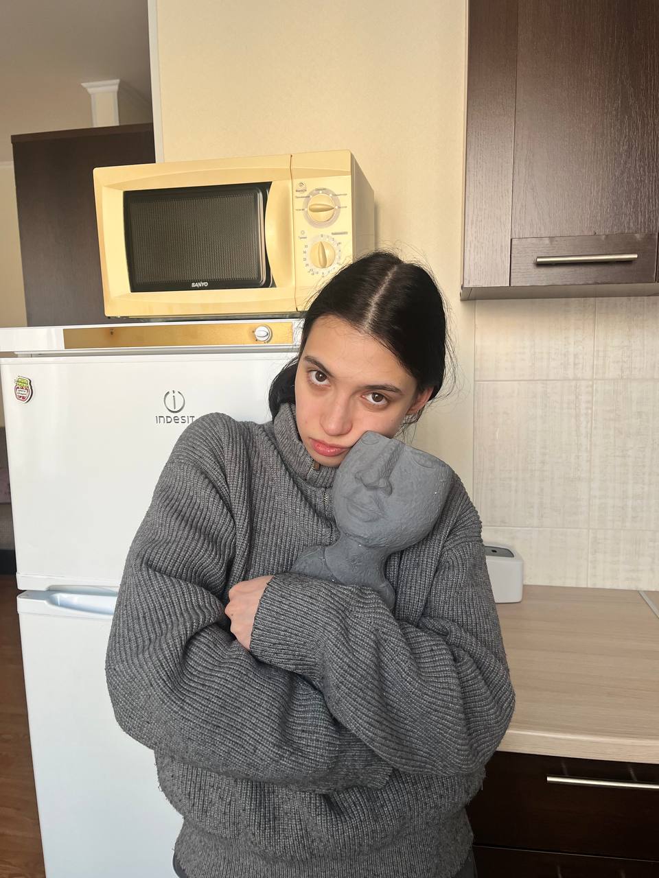 Фото молодой русской брюнетки - 3