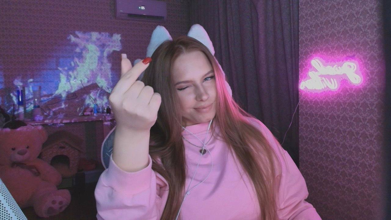 Красивая молодая девушка фото - 5