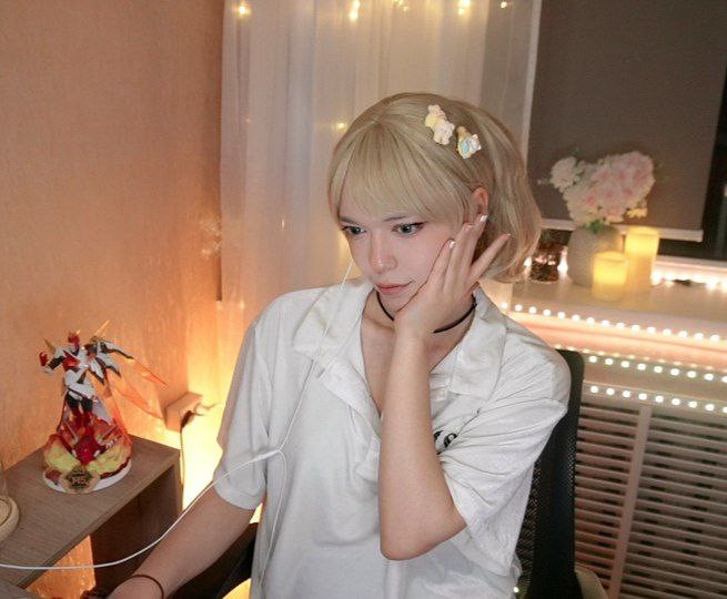 Красивая девушка блондинка - 10