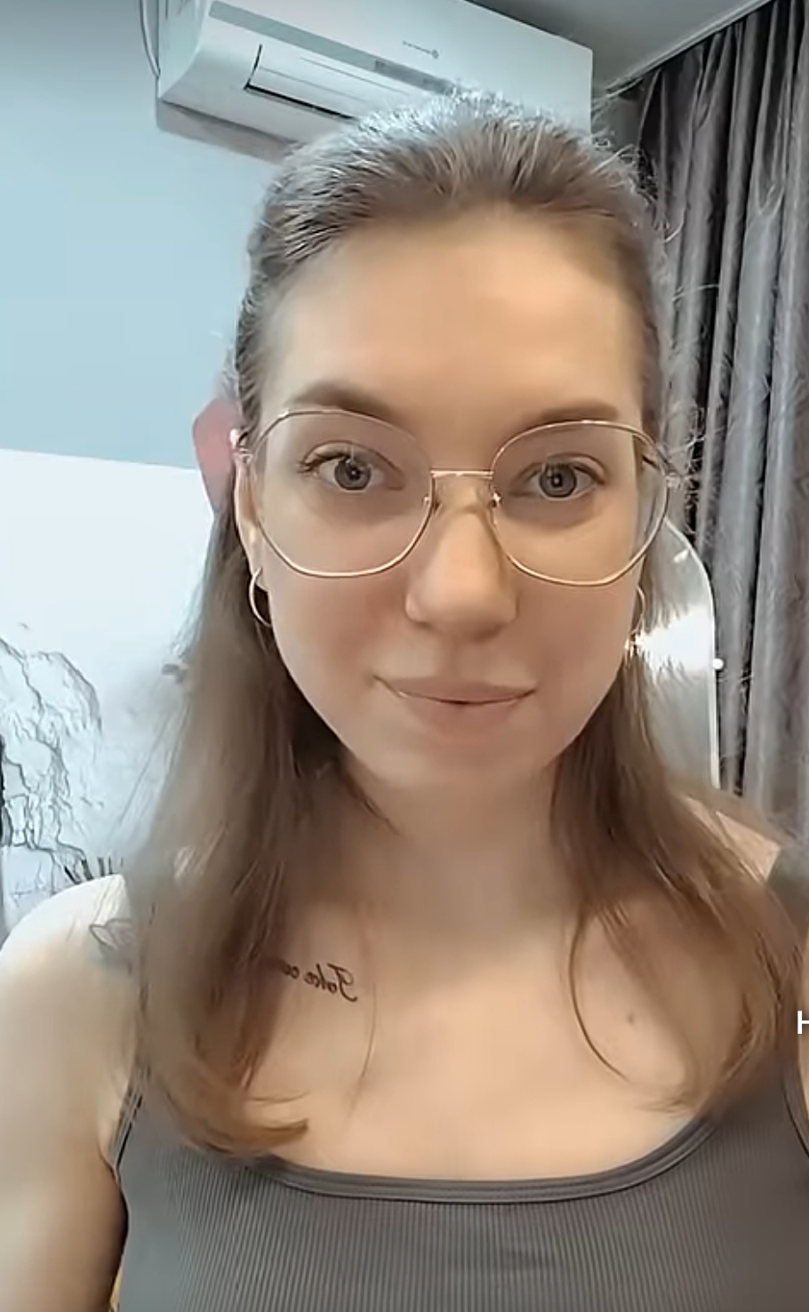 Красивая молодая девушка - 2