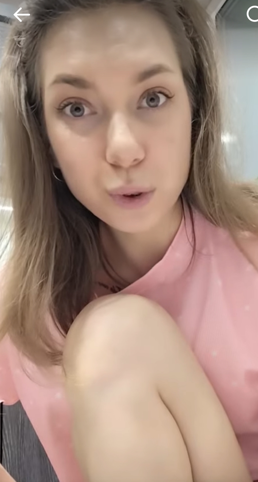 Красивая молодая девушка - 4