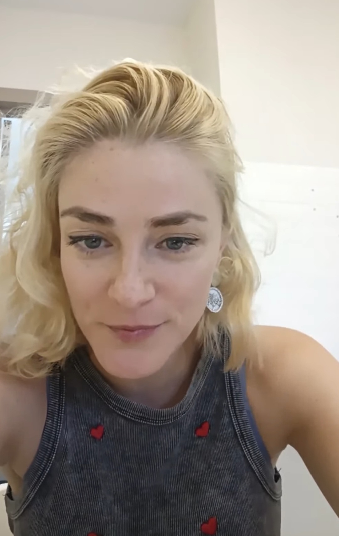 Красивая блондинка - 3