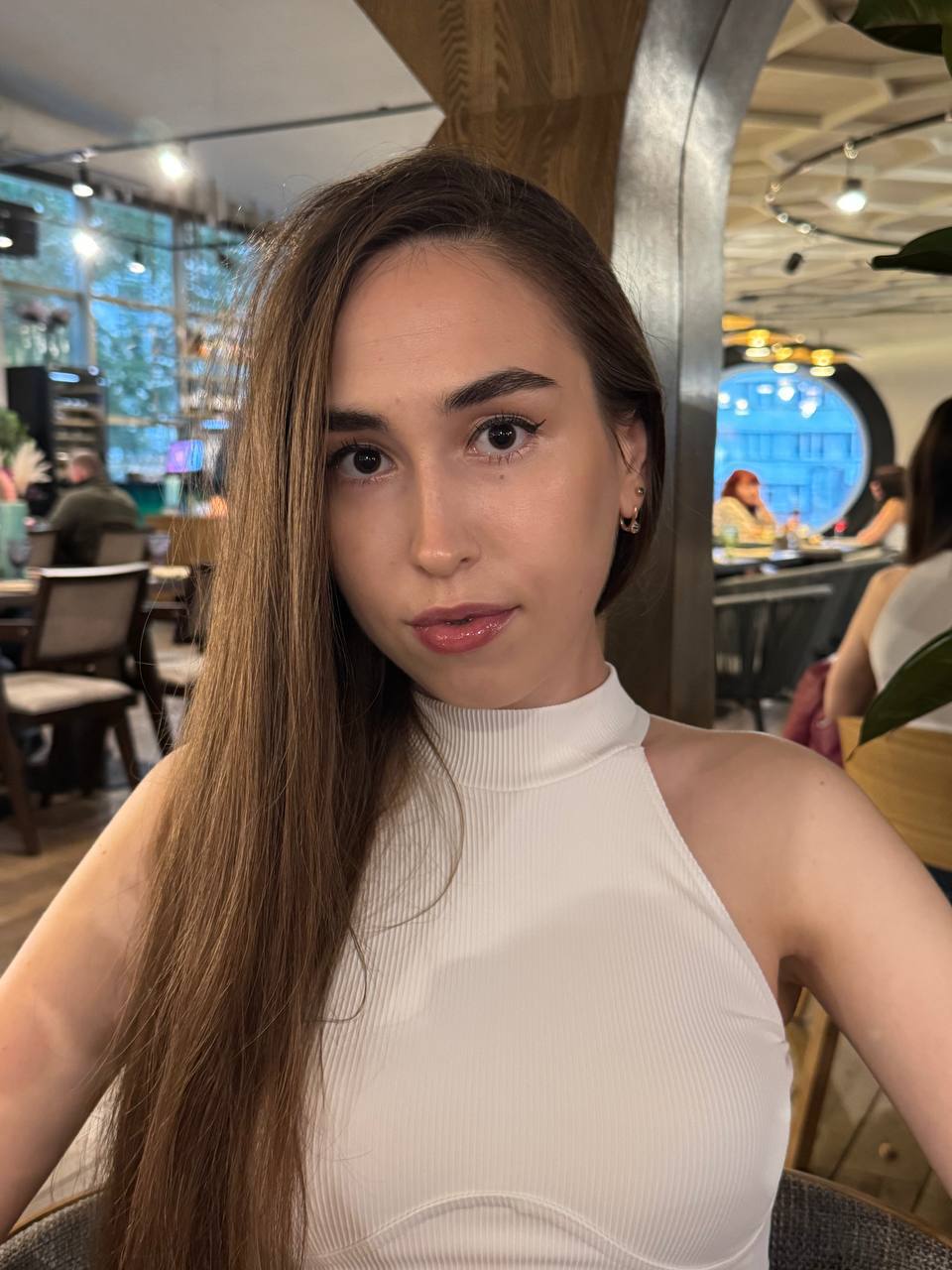 Красивая девушка в легинсах - 8