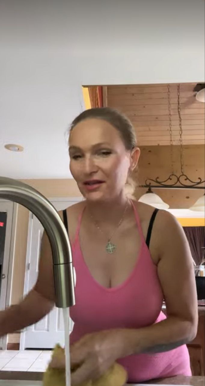 Зарядная милфа - 5