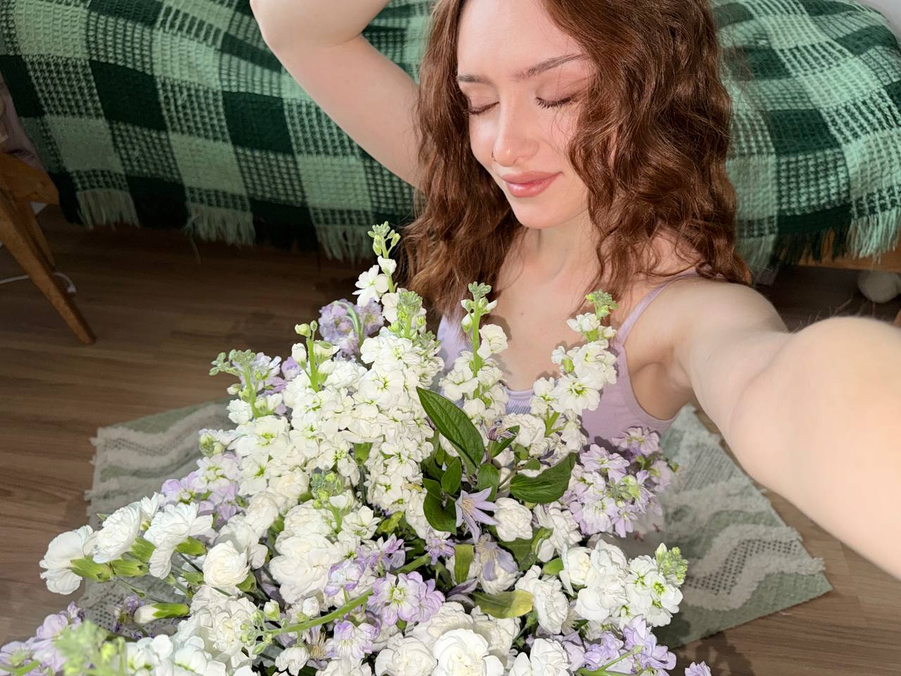 Красивая русская девушка