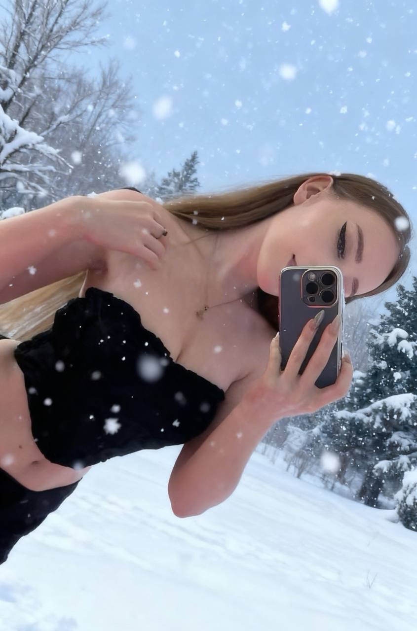 Красива девушка фото