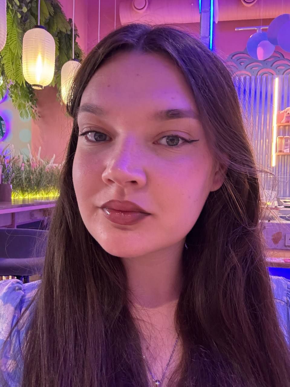 Красивая девушка