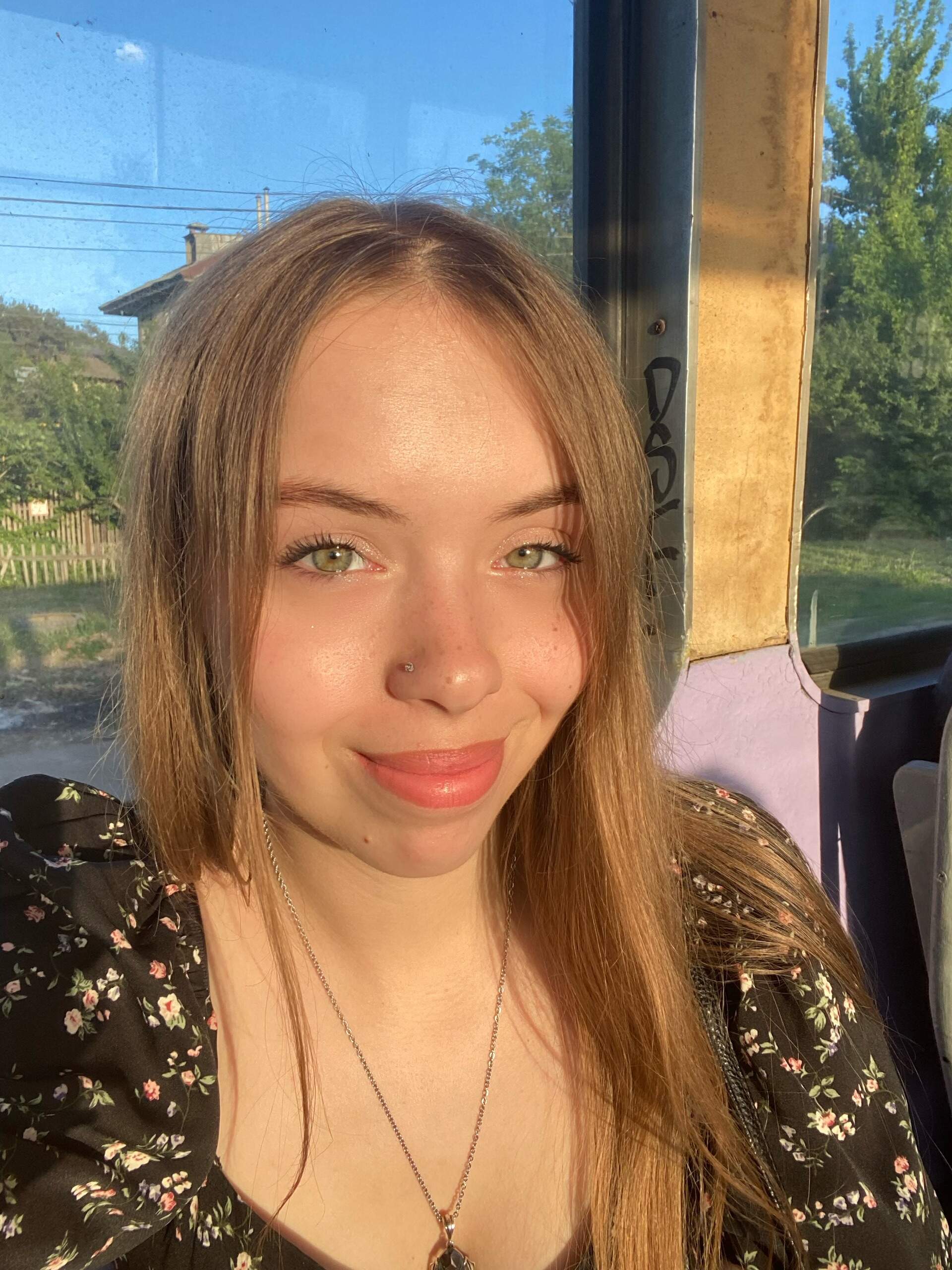 Красивая русская девушка