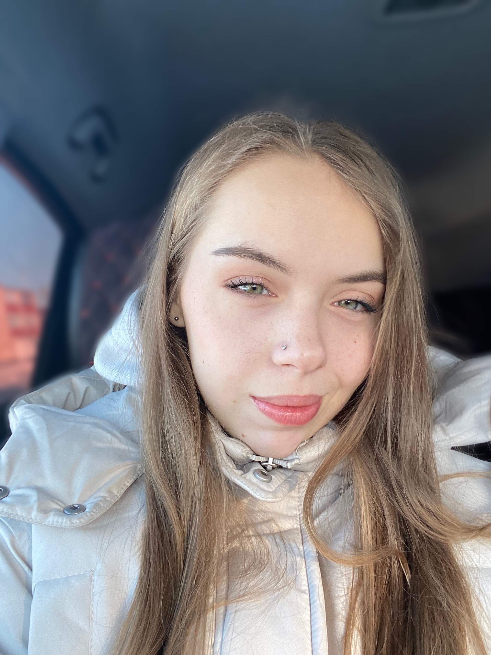 Красивая русская девушка - 4