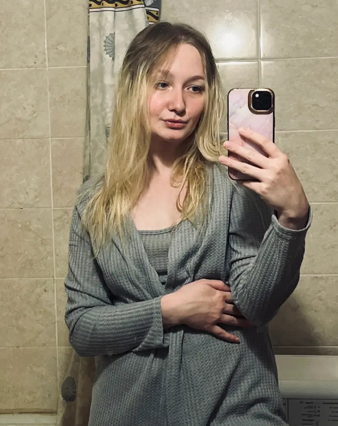 Русская девушка в ванной - 2