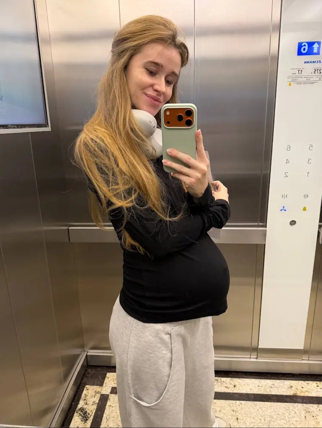 Обрюхатил русскую девушку