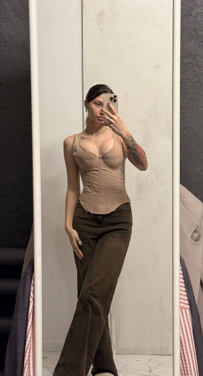 Расфуфыренная девушка - 6