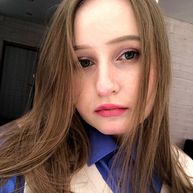 Молодая русская пиздень