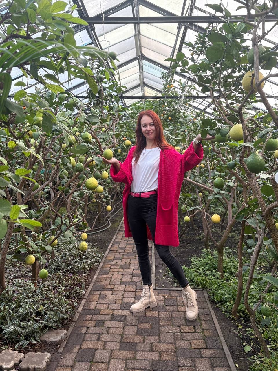 Молодая учительница фото - 5