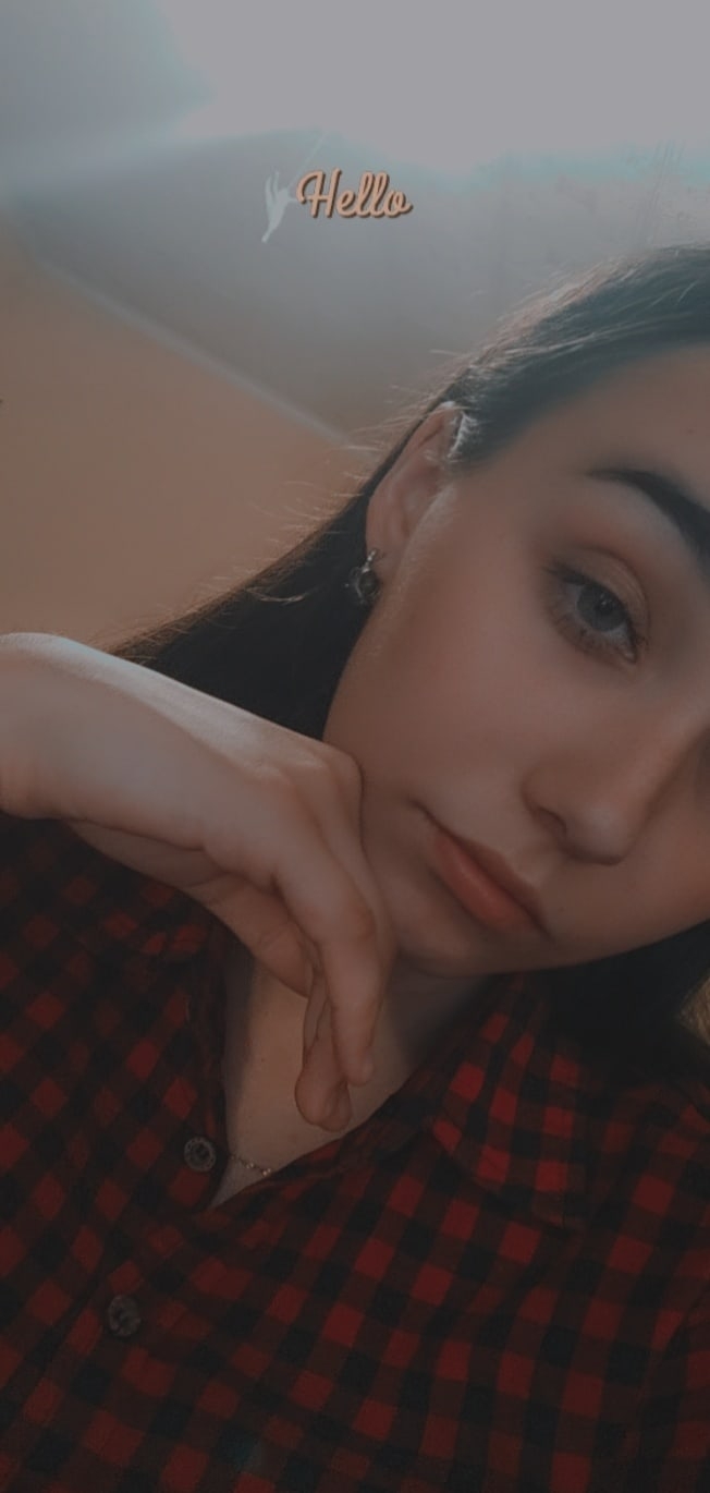 Девушка - 2